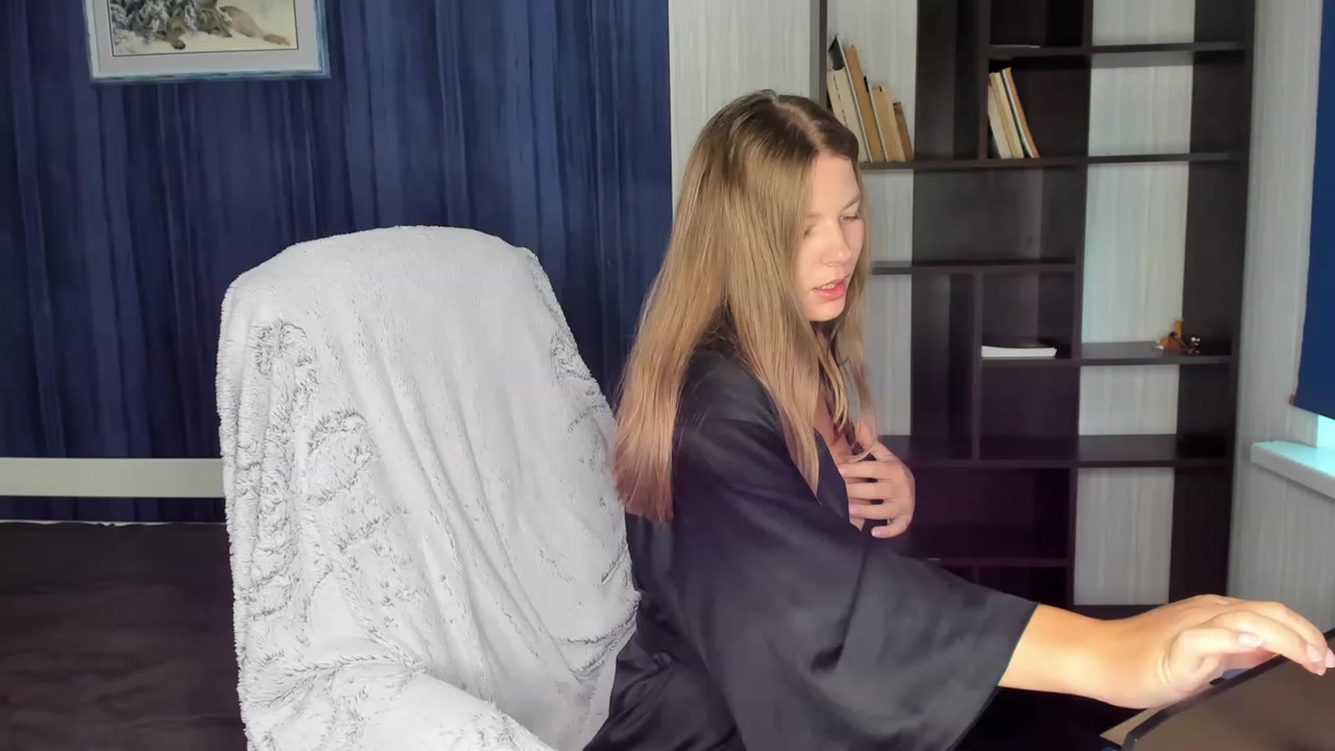 Gallery image thumbnail from kimbasin's myfreecams stream on, 08/03/2023, 14:23 image 1 of 20