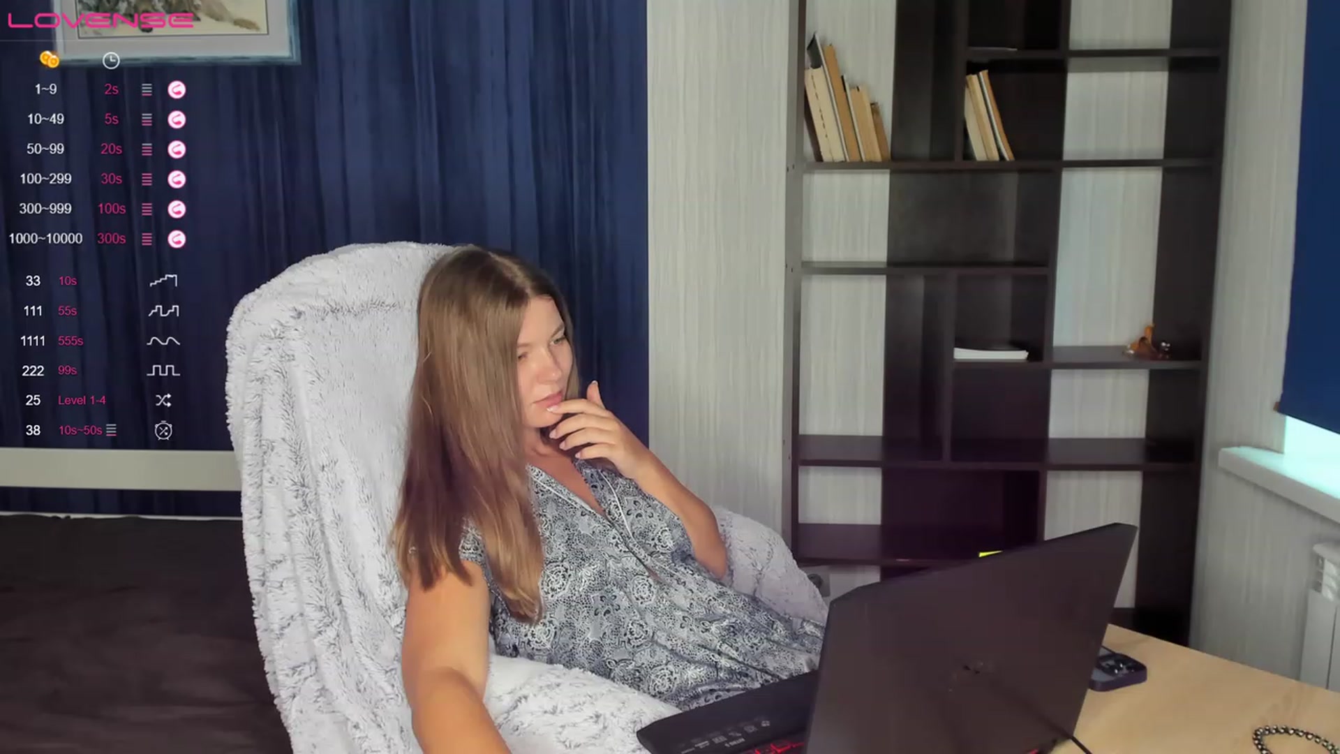 Gallery image thumbnail from kimbasin's myfreecams stream on, 08/07/2023, 14:20 image 12 of 20
