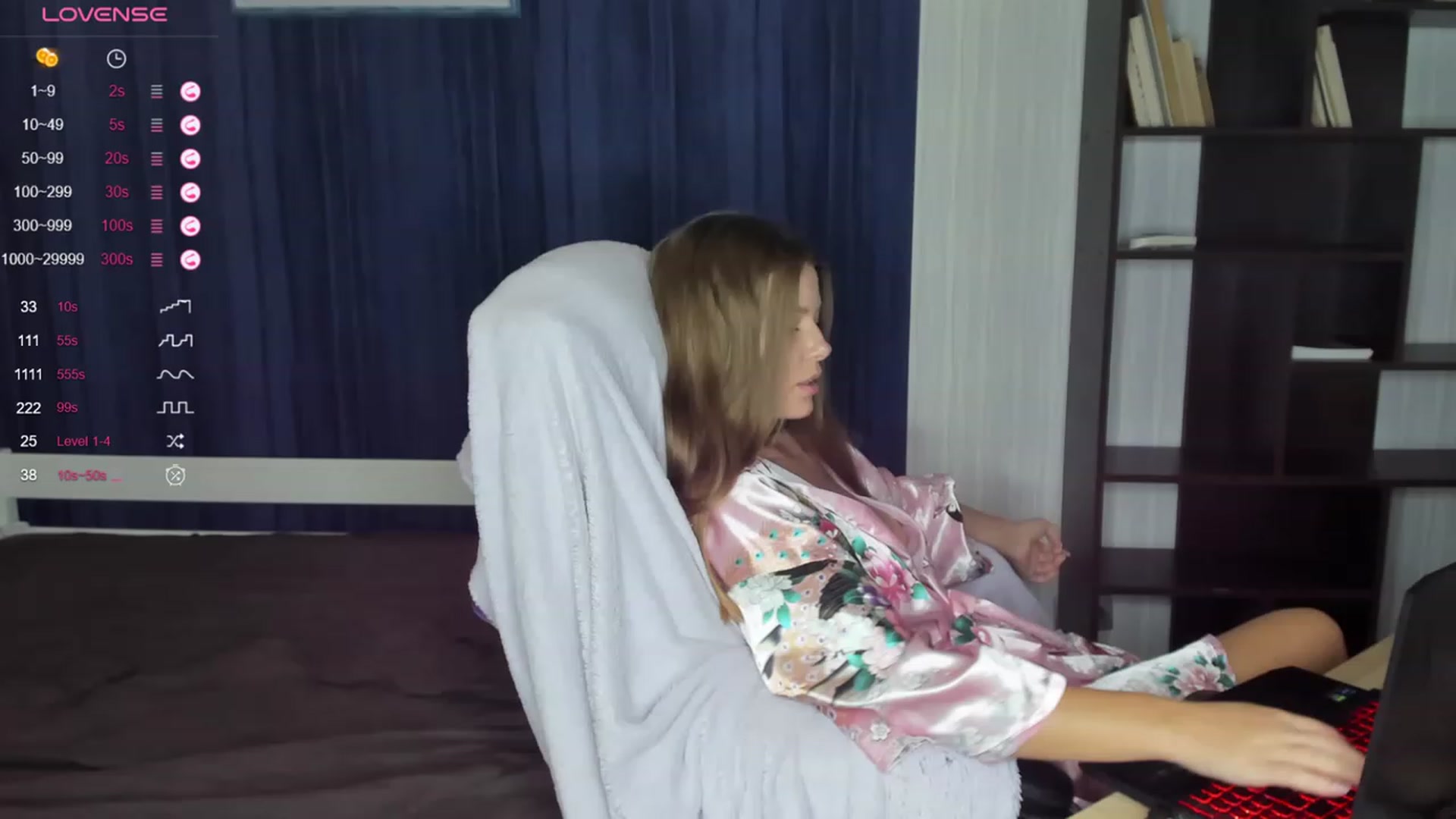Gallery image thumbnail from kimbasin's myfreecams stream on, 09/29/2023, 14:03 image 10 of 20