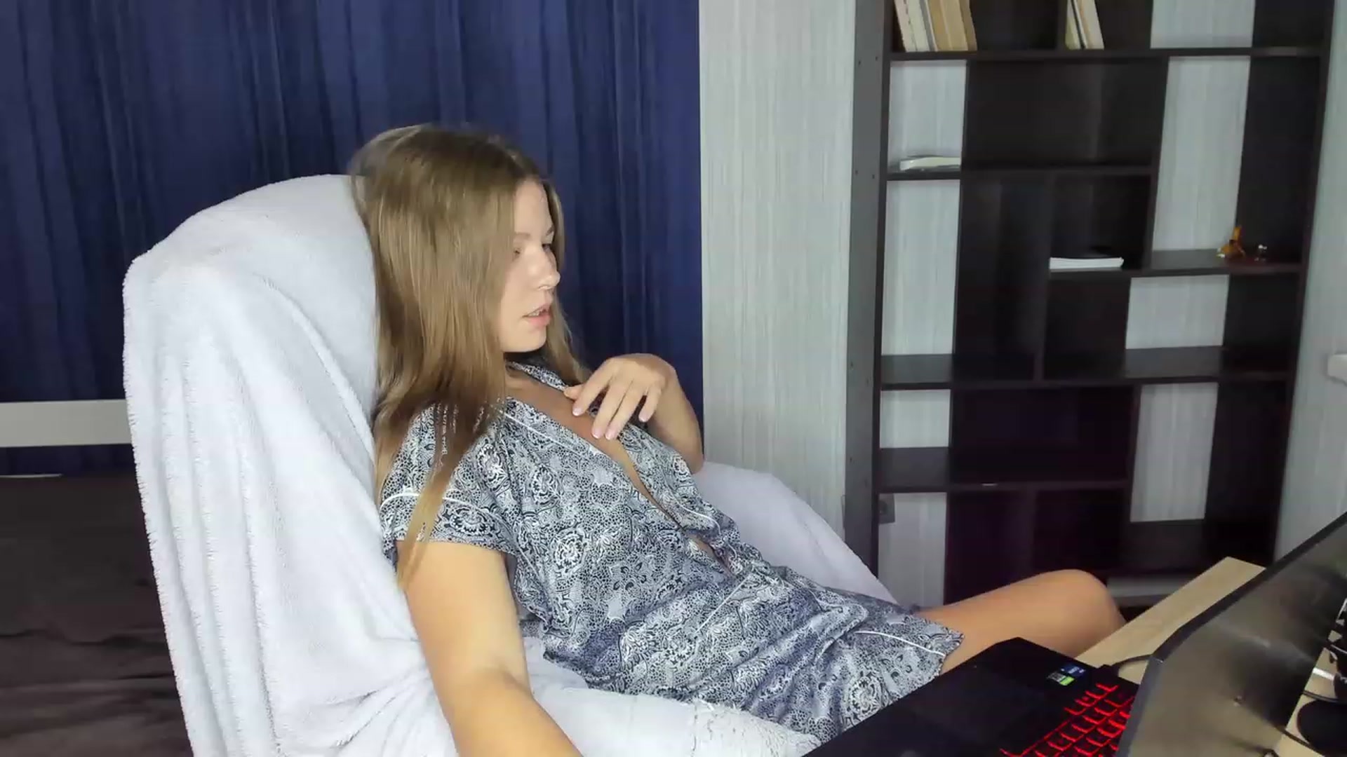 Gallery image thumbnail from kimbasin's myfreecams stream on, 09/30/2023, 13:52 image 12 of 20