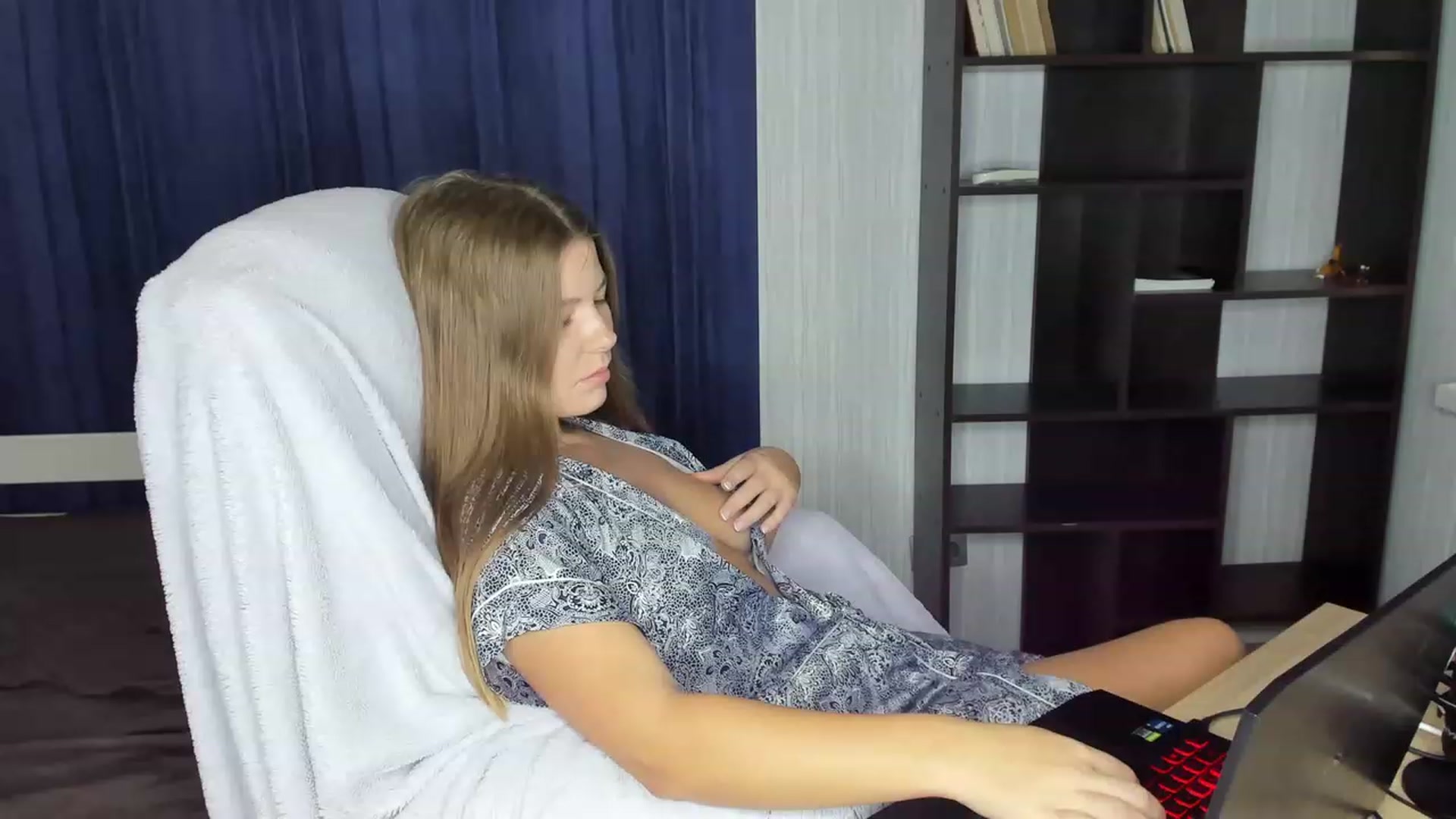 Gallery image thumbnail from kimbasin's myfreecams stream on, 09/30/2023, 13:52 image 1 of 20