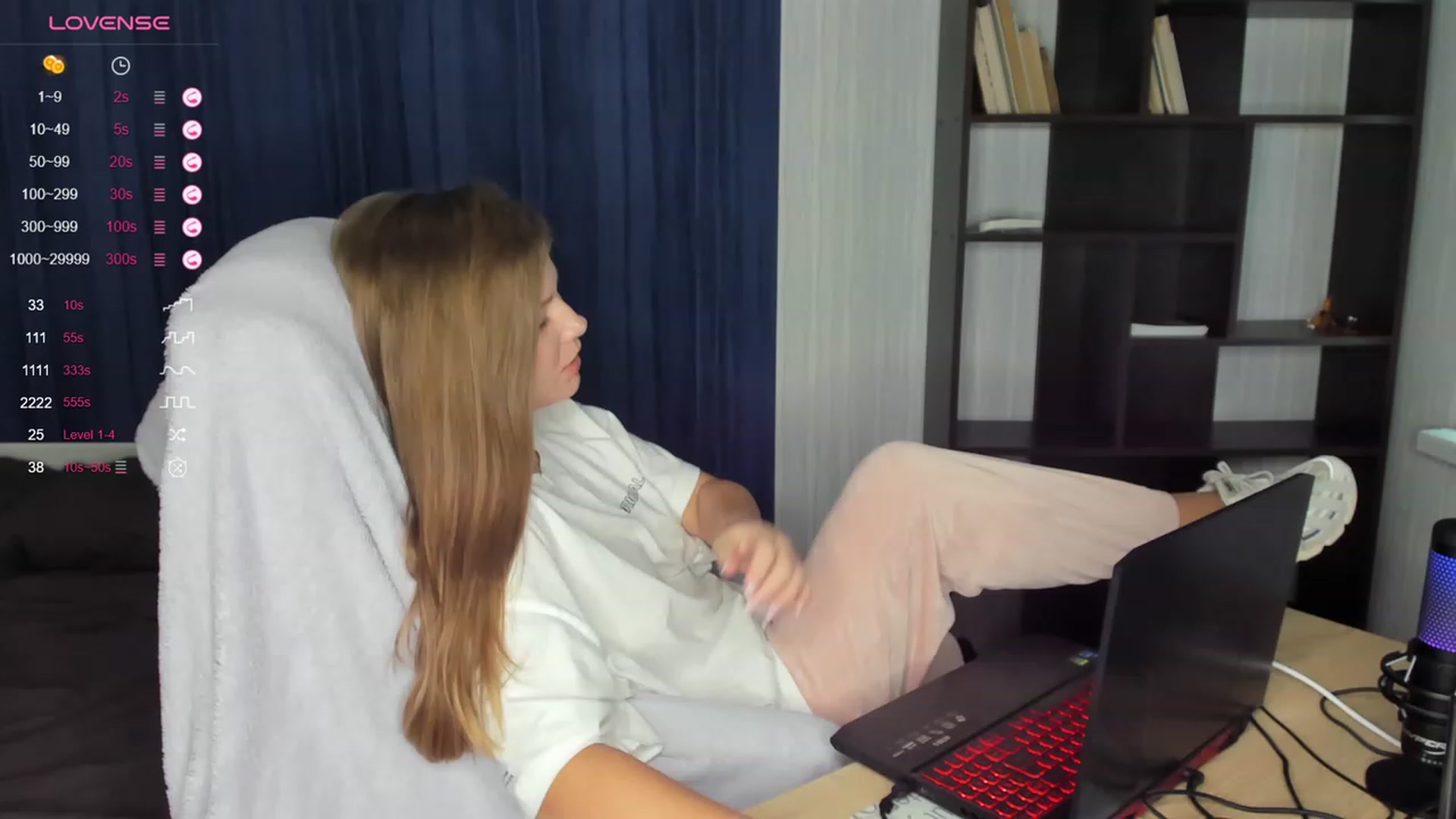 Gallery image thumbnail from kimbasin's myfreecams stream on, 10/05/2023, 09:15 image 19 of 20