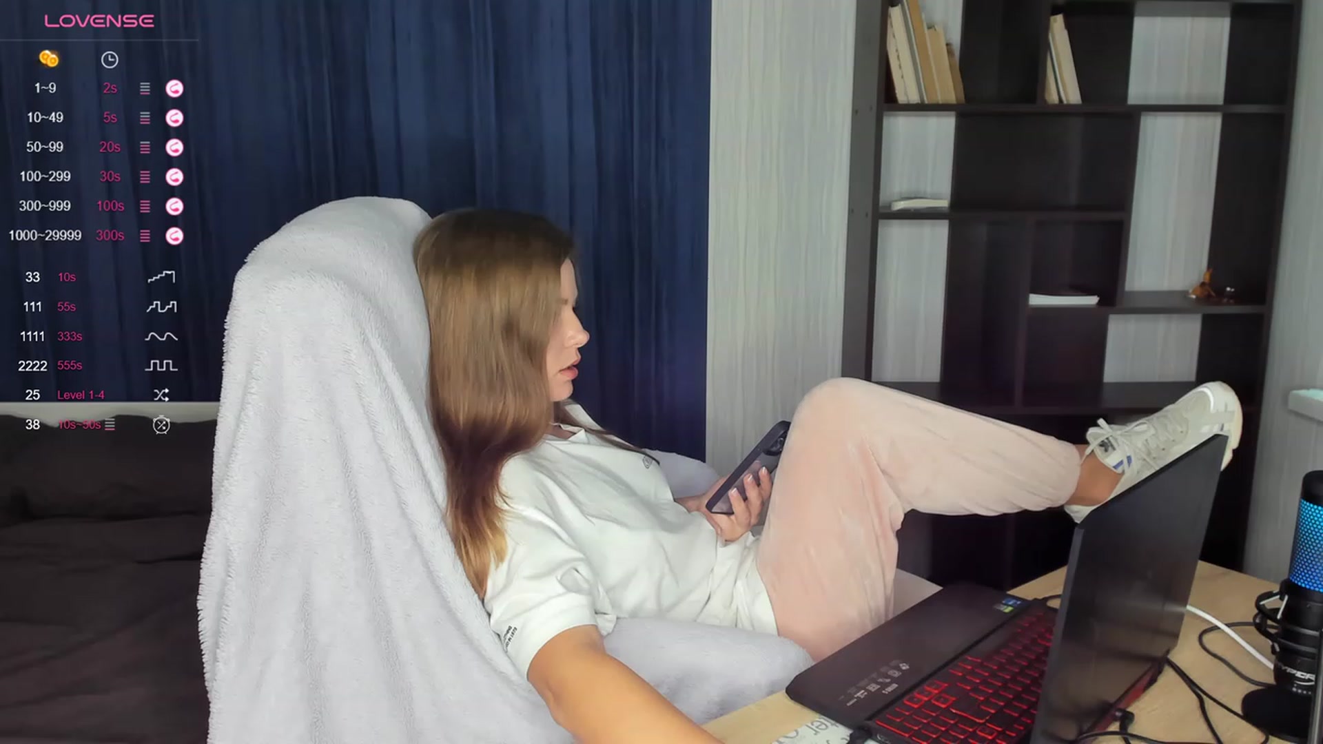 Gallery image thumbnail from kimbasin's myfreecams stream on, 10/05/2023, 09:15 image 11 of 20