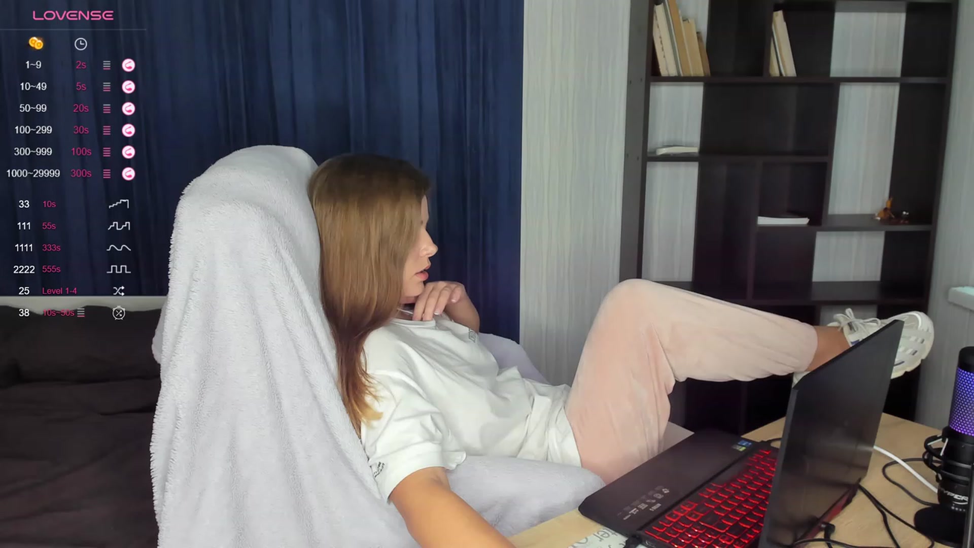 Gallery image thumbnail from kimbasin's myfreecams stream on, 10/05/2023, 09:15 image 10 of 20