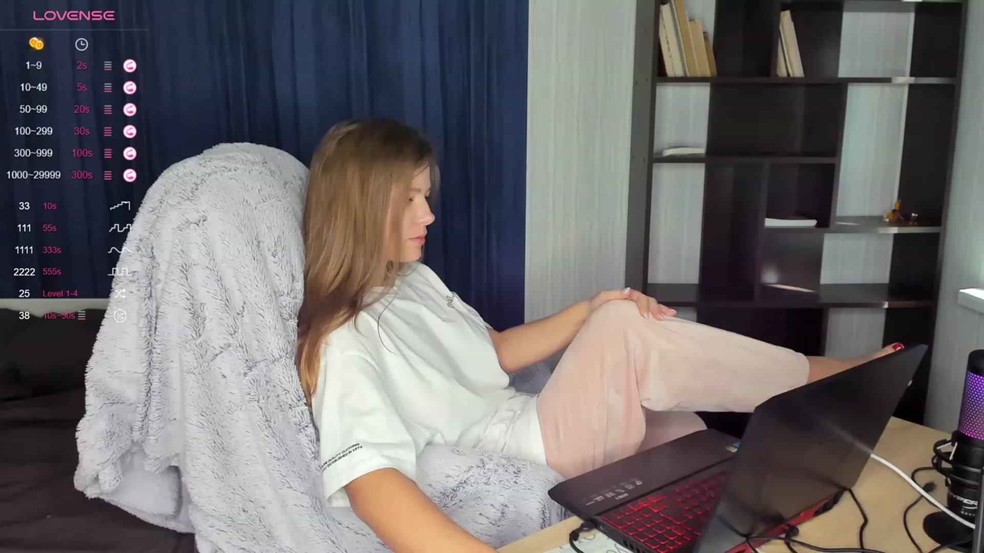Gallery image thumbnail from kimbasin's myfreecams stream on, 10/05/2023, 11:24 image 5 of 20