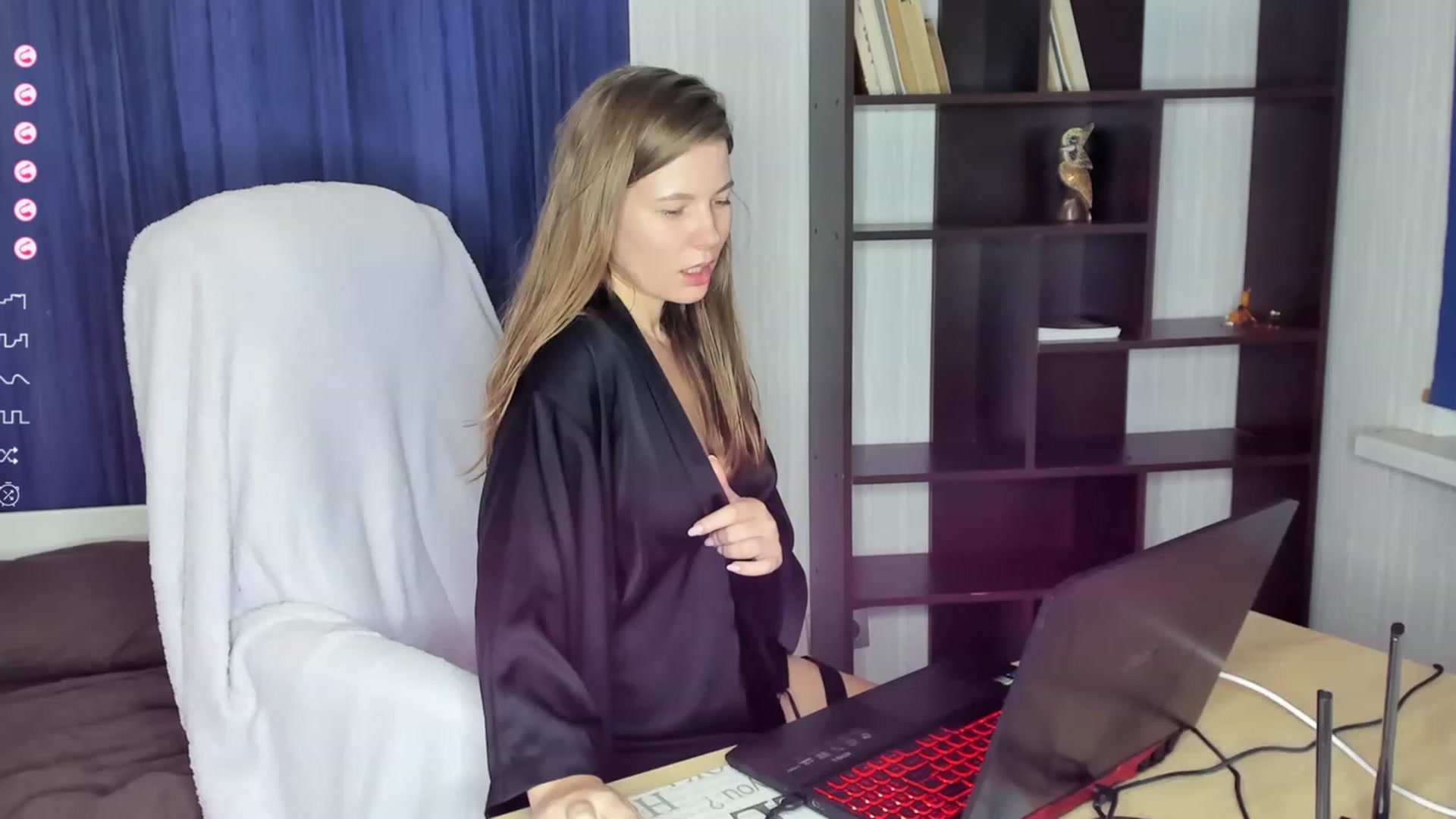 Gallery image thumbnail from kimbasin's myfreecams stream on, 11/01/2023, 20:37 image 4 of 20