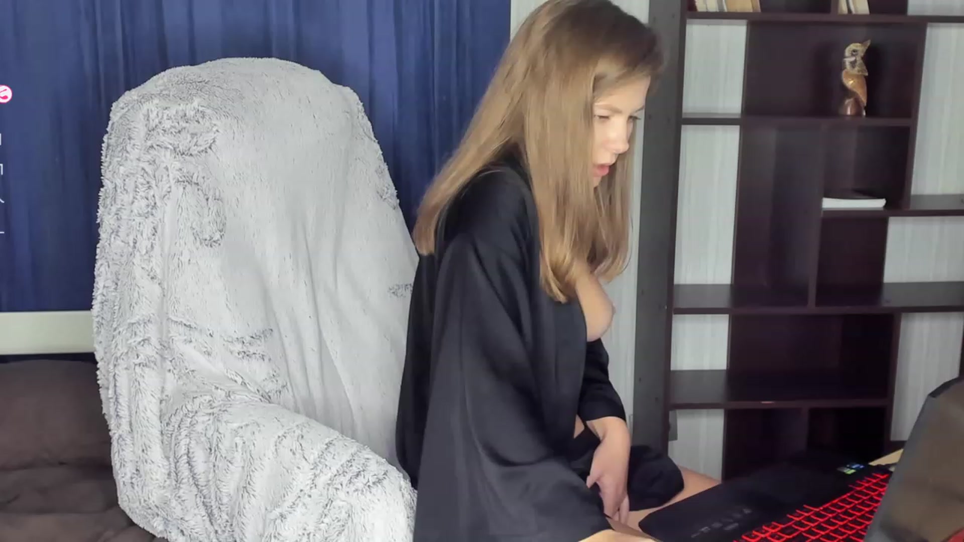 Gallery image thumbnail from kimbasin's myfreecams stream on, 11/16/2023, 18:12 image 6 of 20