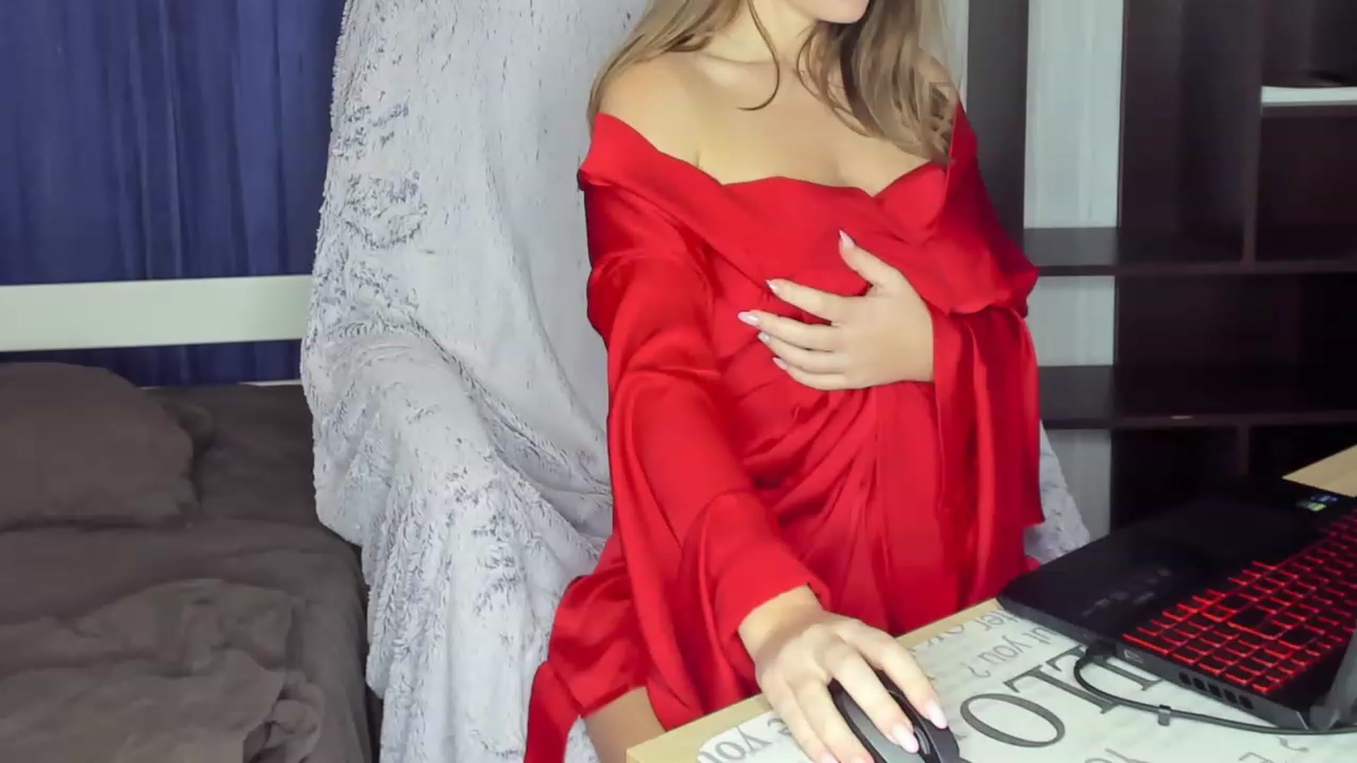 Gallery image thumbnail from kimbasin's myfreecams stream on, 11/22/2023, 15:15 image 6 of 20