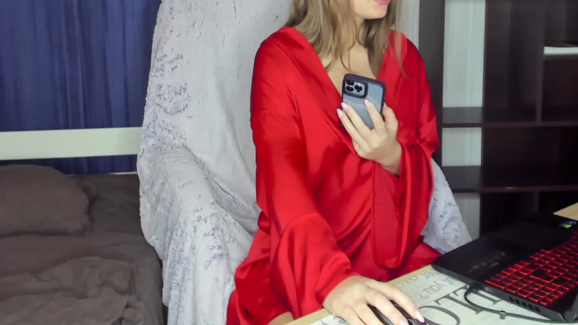 Gallery image thumbnail from kimbasin's myfreecams stream on, 11/22/2023, 15:15 image 5 of 20