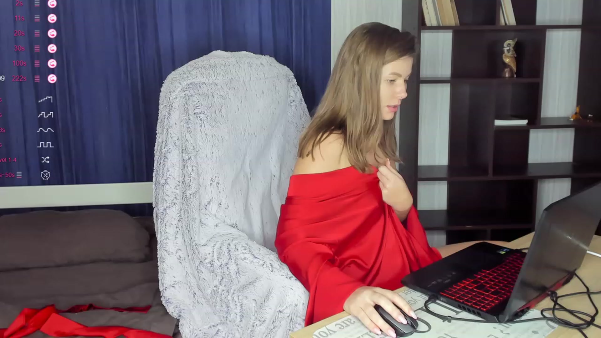 Gallery image thumbnail from kimbasin's myfreecams stream on, 11/22/2023, 15:36 image 17 of 20