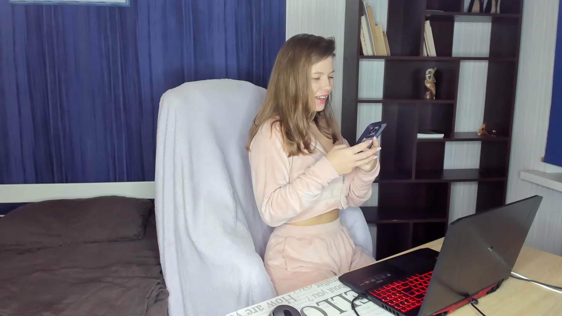 Gallery image thumbnail from kimbasin's myfreecams stream on, 12/02/2023, 18:14 image 2 of 20