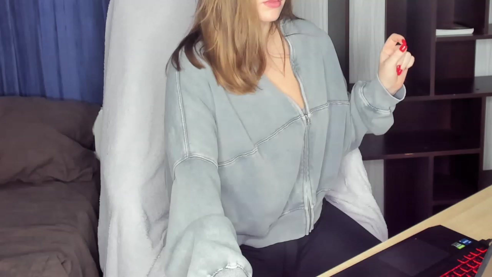 Gallery image thumbnail from kimbasin's myfreecams stream on, 12/22/2023, 17:03 image 16 of 20