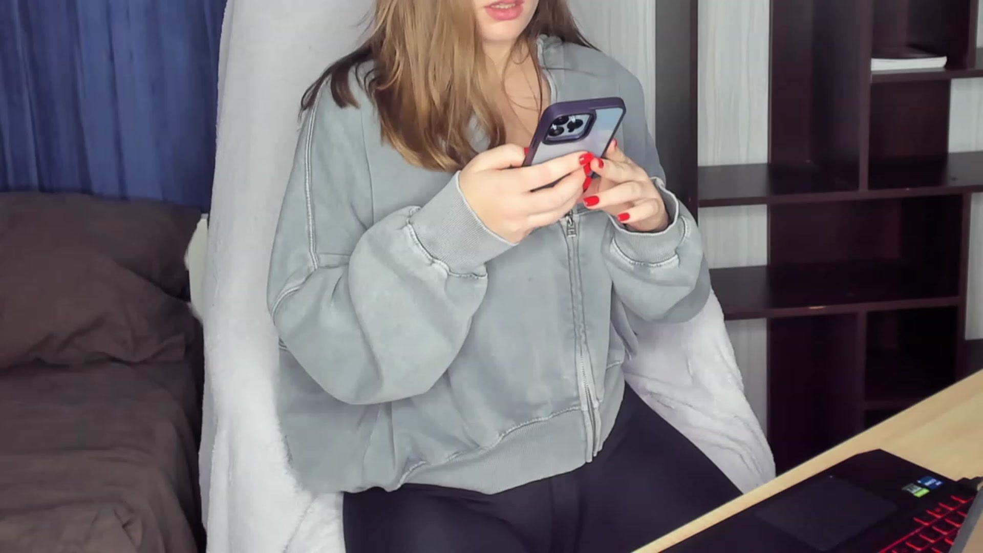 Gallery image thumbnail from kimbasin's myfreecams stream on, 12/22/2023, 17:03 image 18 of 20