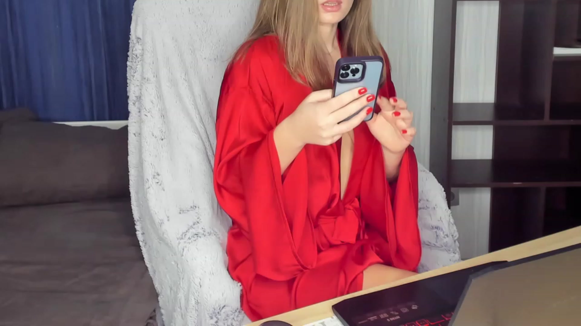 Gallery image thumbnail from kimbasin's myfreecams stream on, 12/25/2023, 15:24 image 17 of 20