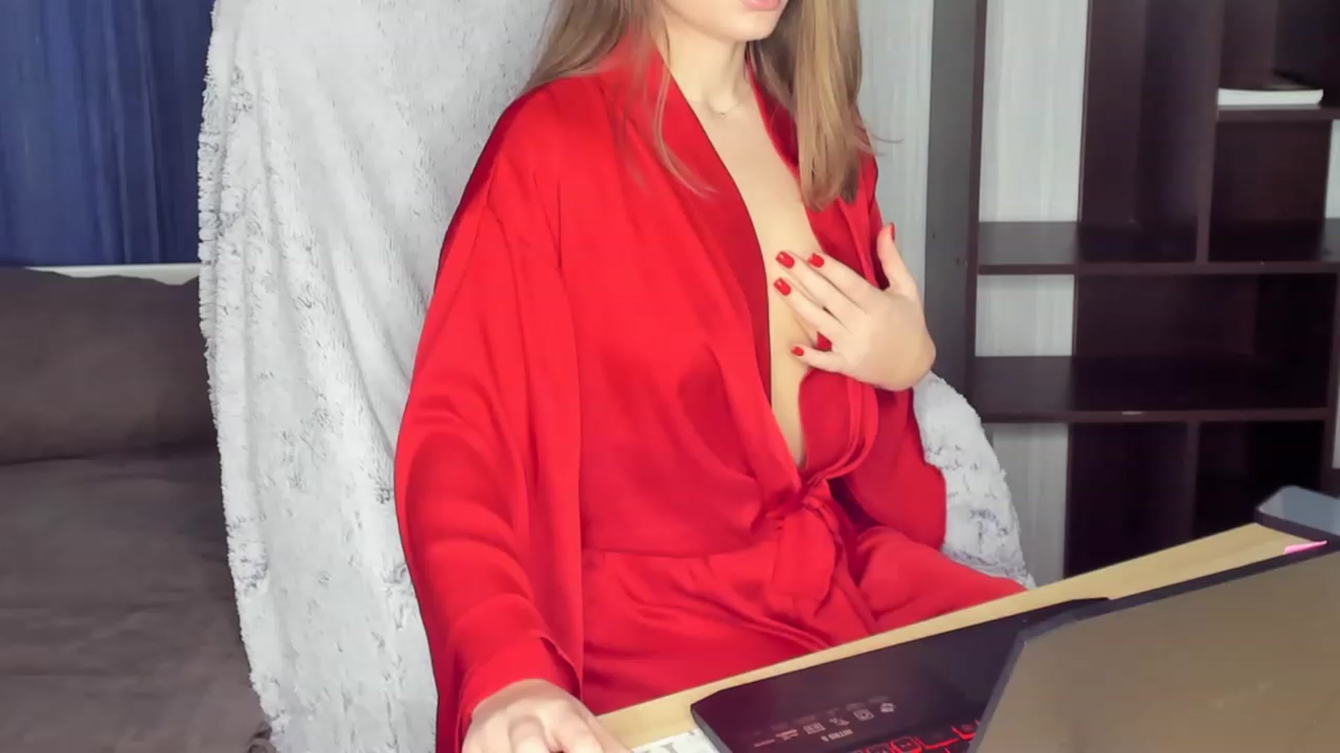 Gallery image thumbnail from kimbasin's myfreecams stream on, 12/25/2023, 15:24 image 5 of 20