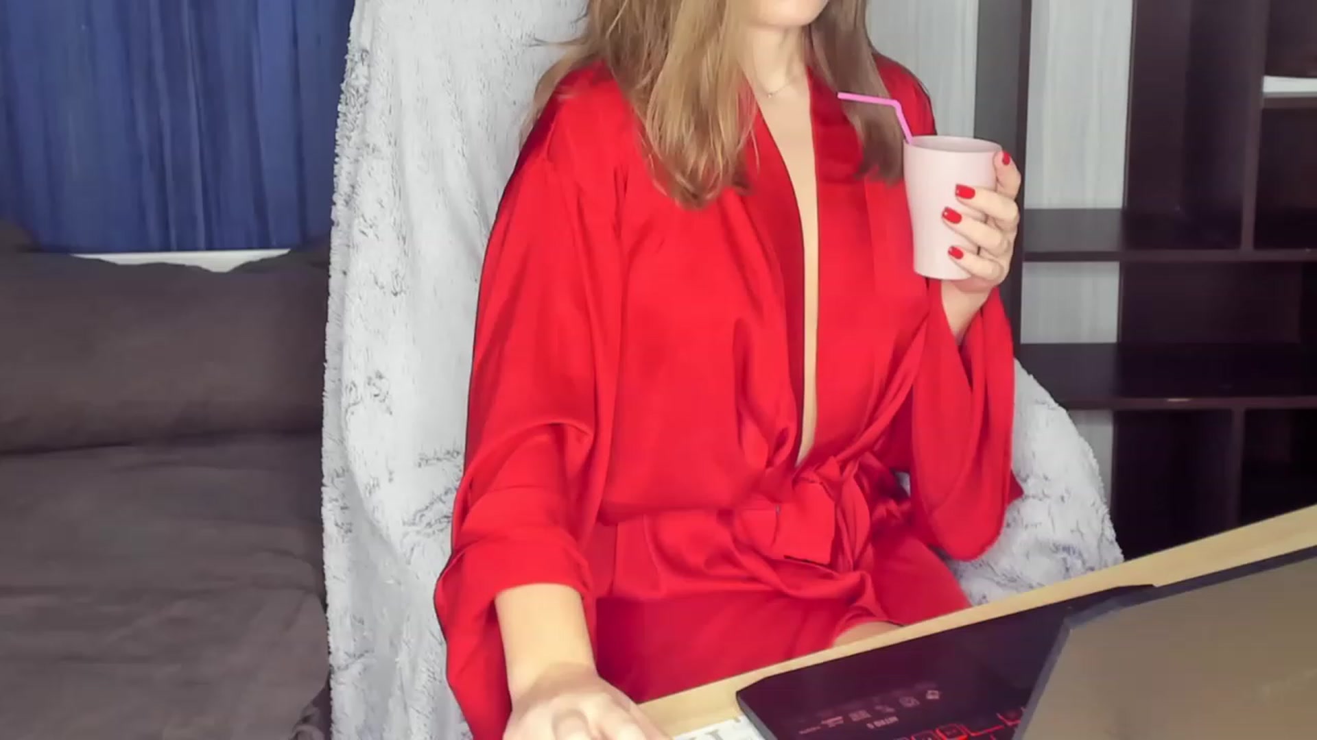 Gallery image thumbnail from kimbasin's myfreecams stream on, 12/25/2023, 15:24 image 13 of 20