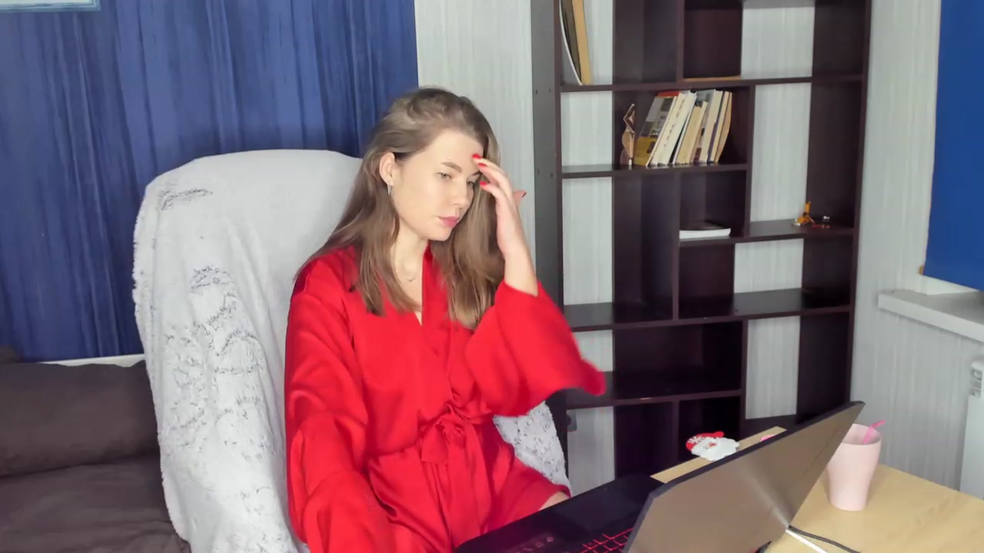Gallery image thumbnail from kimbasin's myfreecams stream on, 12/25/2023, 18:46 image 19 of 20