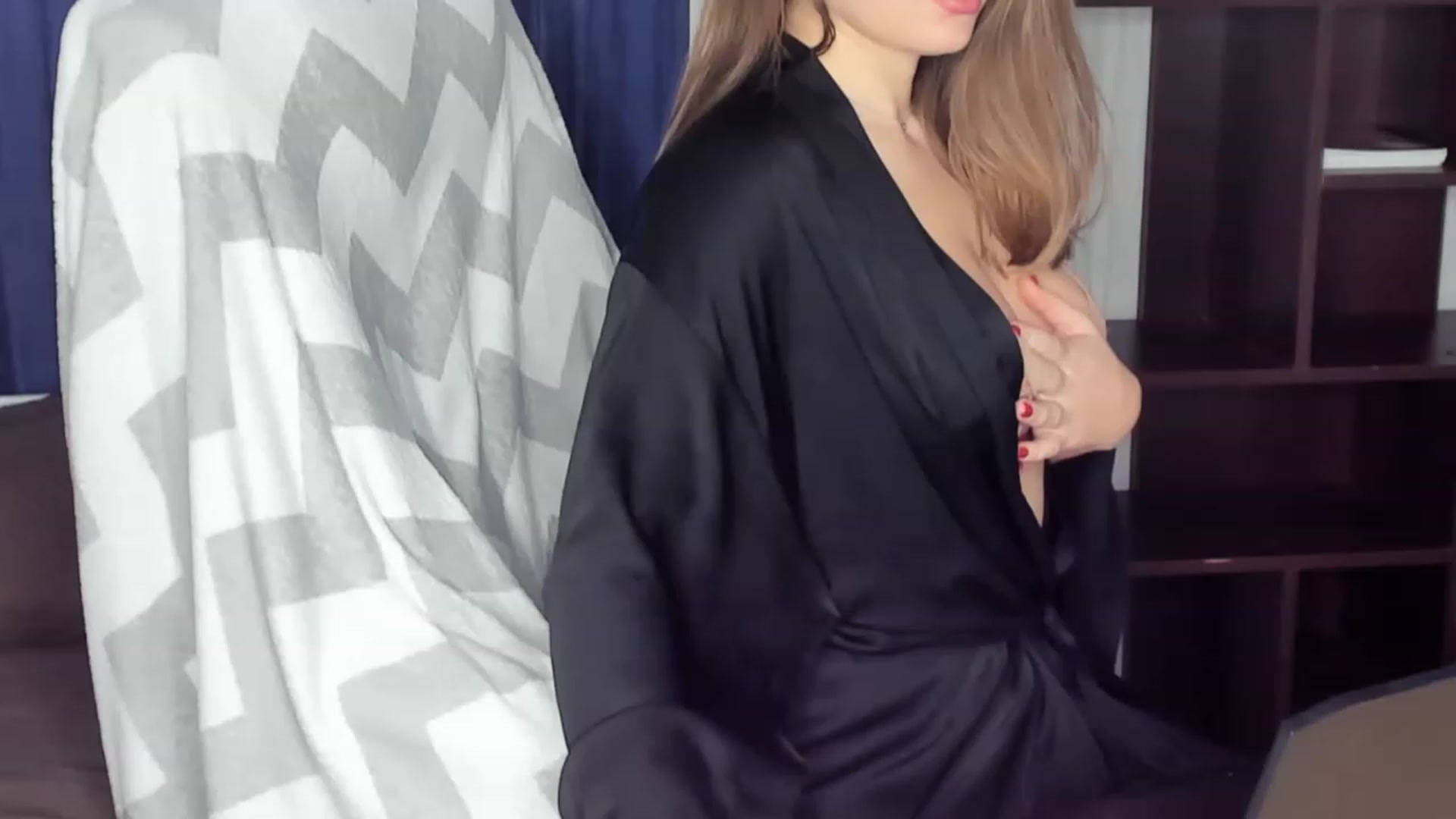 Gallery image thumbnail from kimbasin's myfreecams stream on, 01/06/2024, 18:23 image 10 of 20