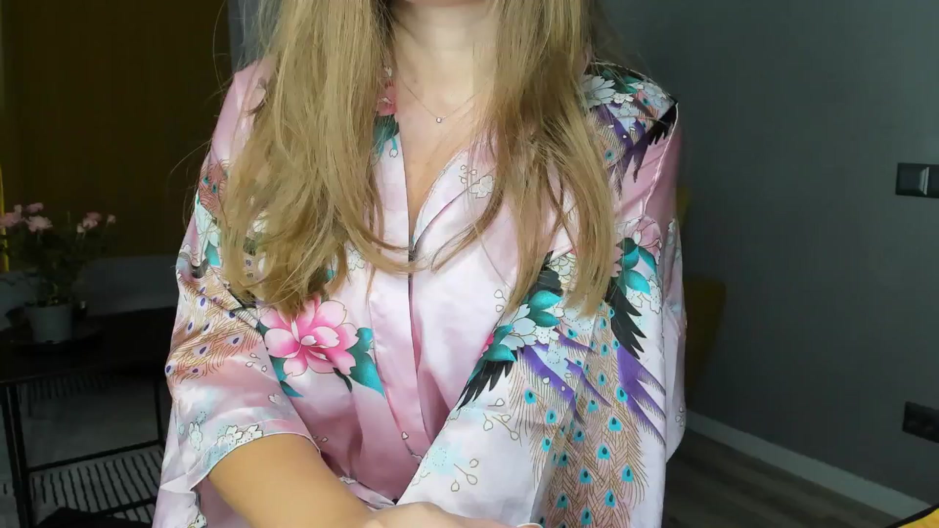 Gallery image thumbnail from kimbasin's myfreecams stream on, 06/25/2024, 12:52 image 9 of 20