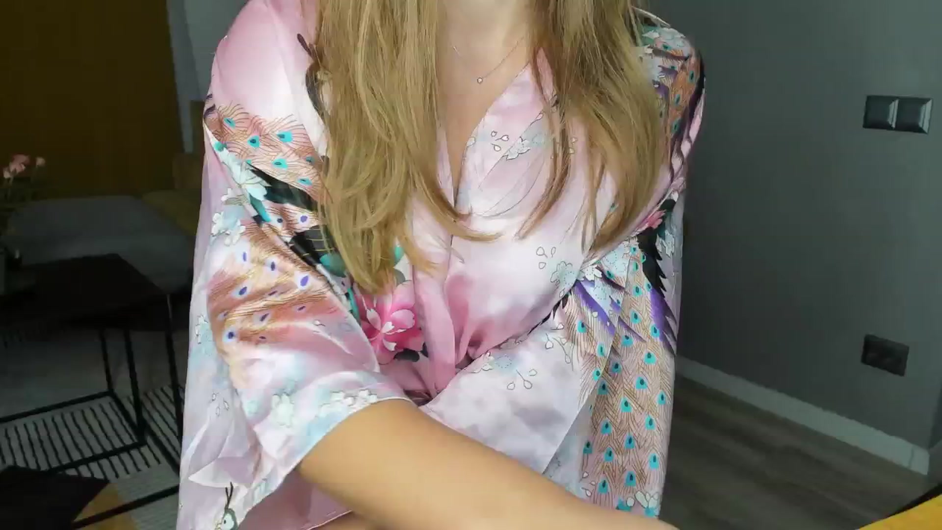 Gallery image thumbnail from kimbasin's myfreecams stream on, 06/25/2024, 12:52 image 16 of 20