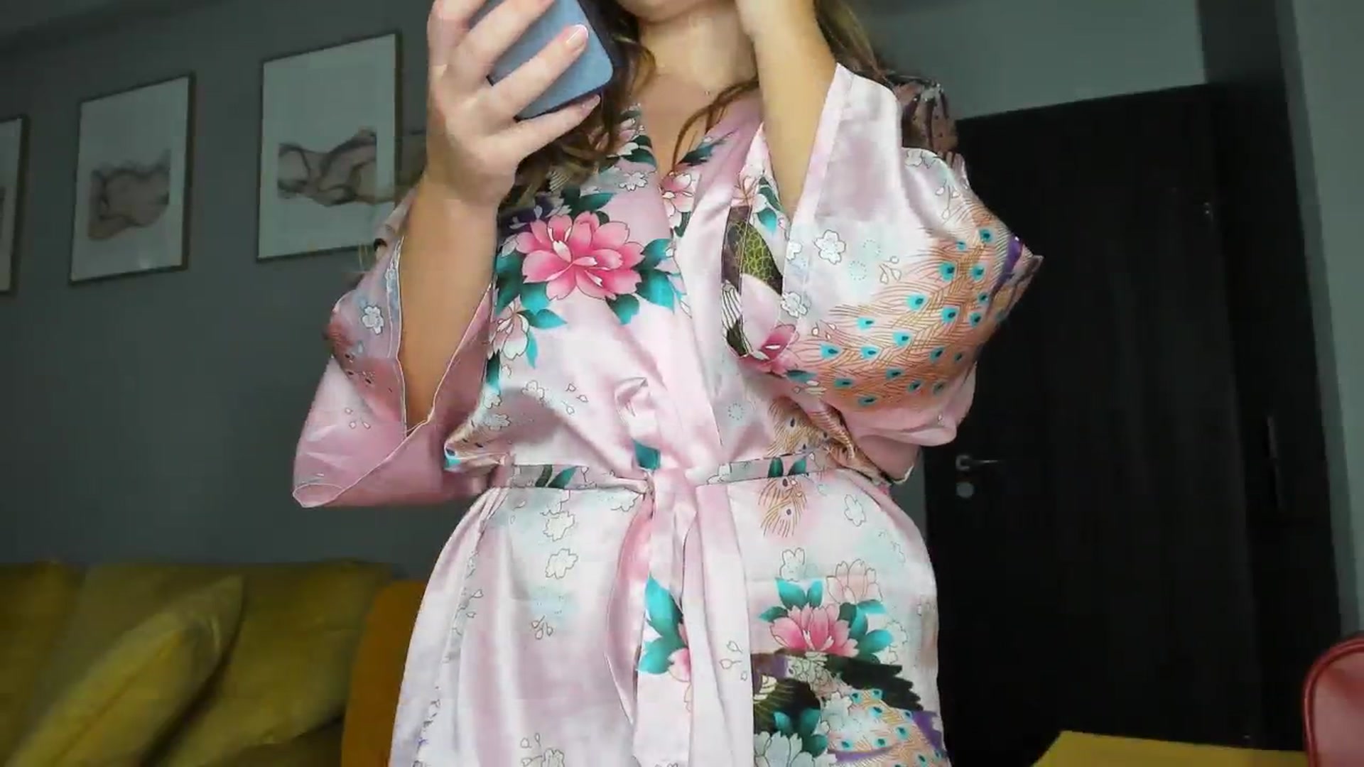 Gallery image thumbnail from kimbasin's myfreecams stream on, 06/25/2024, 16:24 image 14 of 20