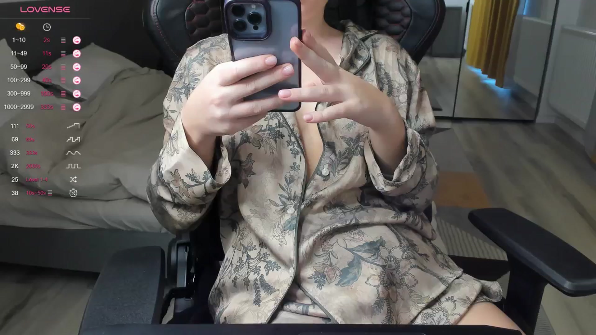 Gallery image thumbnail from kimbasin's myfreecams stream on, 10/02/2024, 14:24 image 4 of 20