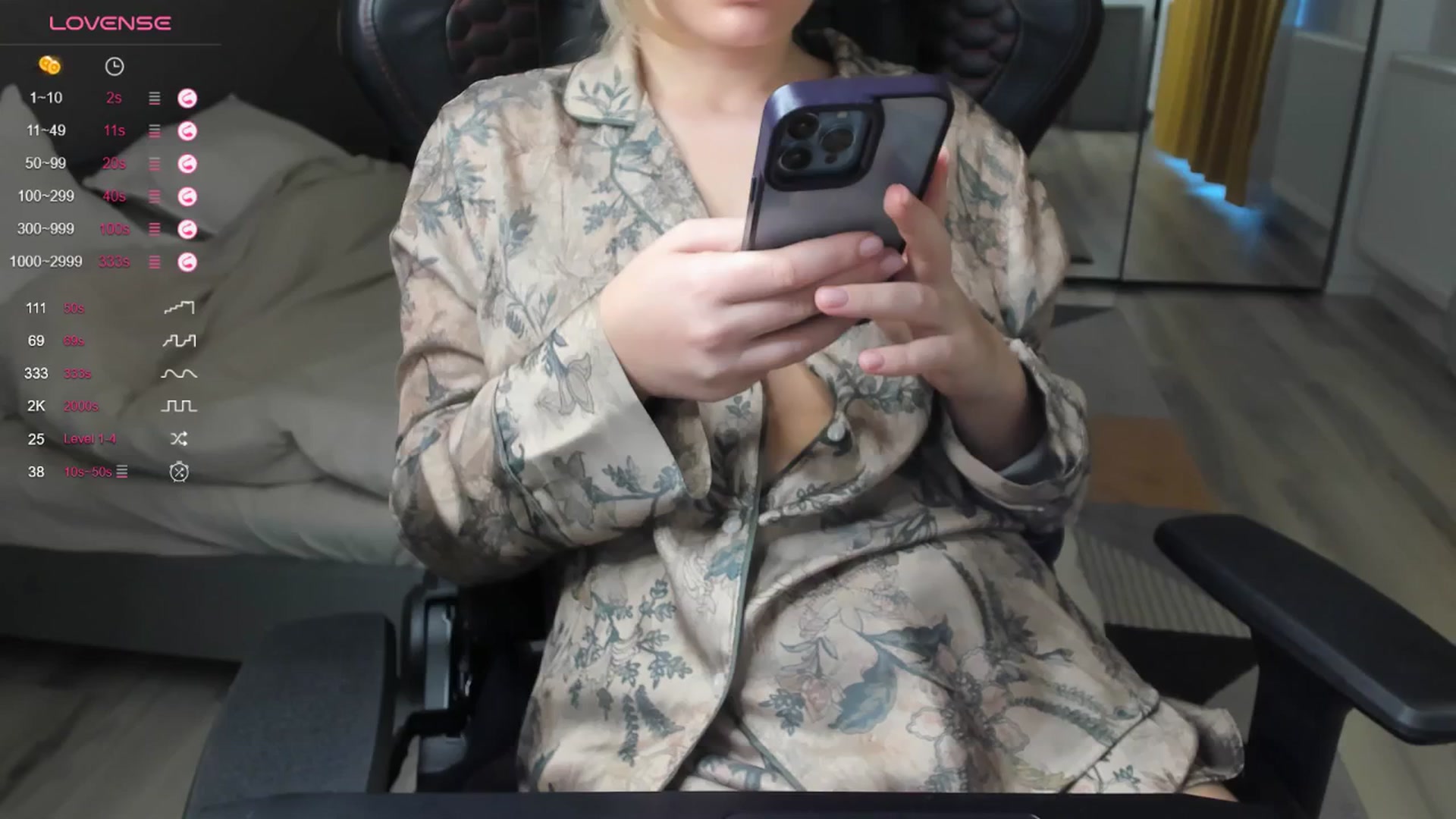 Gallery image thumbnail from kimbasin's myfreecams stream on, 10/02/2024, 14:24 image 6 of 20