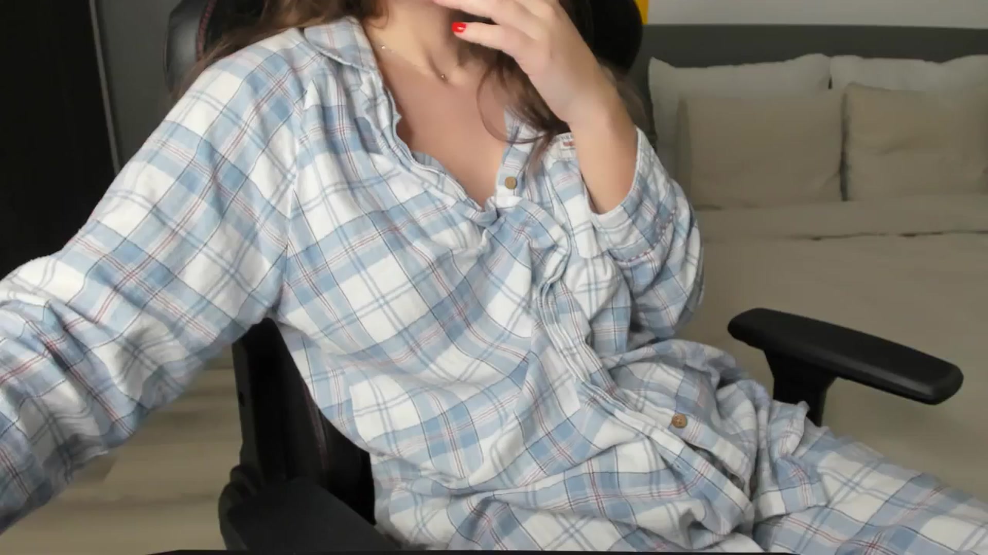 Gallery image thumbnail from kimbasin's myfreecams stream on, 11/20/2024, 15:56 image 4 of 20