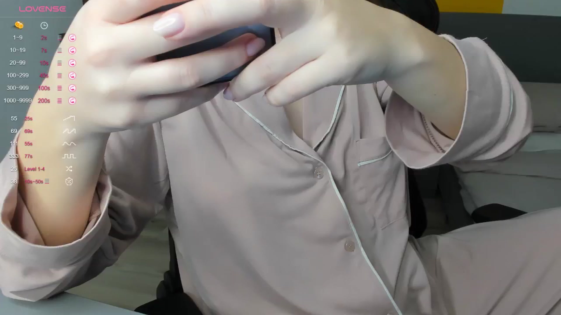 Gallery image thumbnail from kimbasin's myfreecams stream on, 12/26/2024, 20:21 image 6 of 20