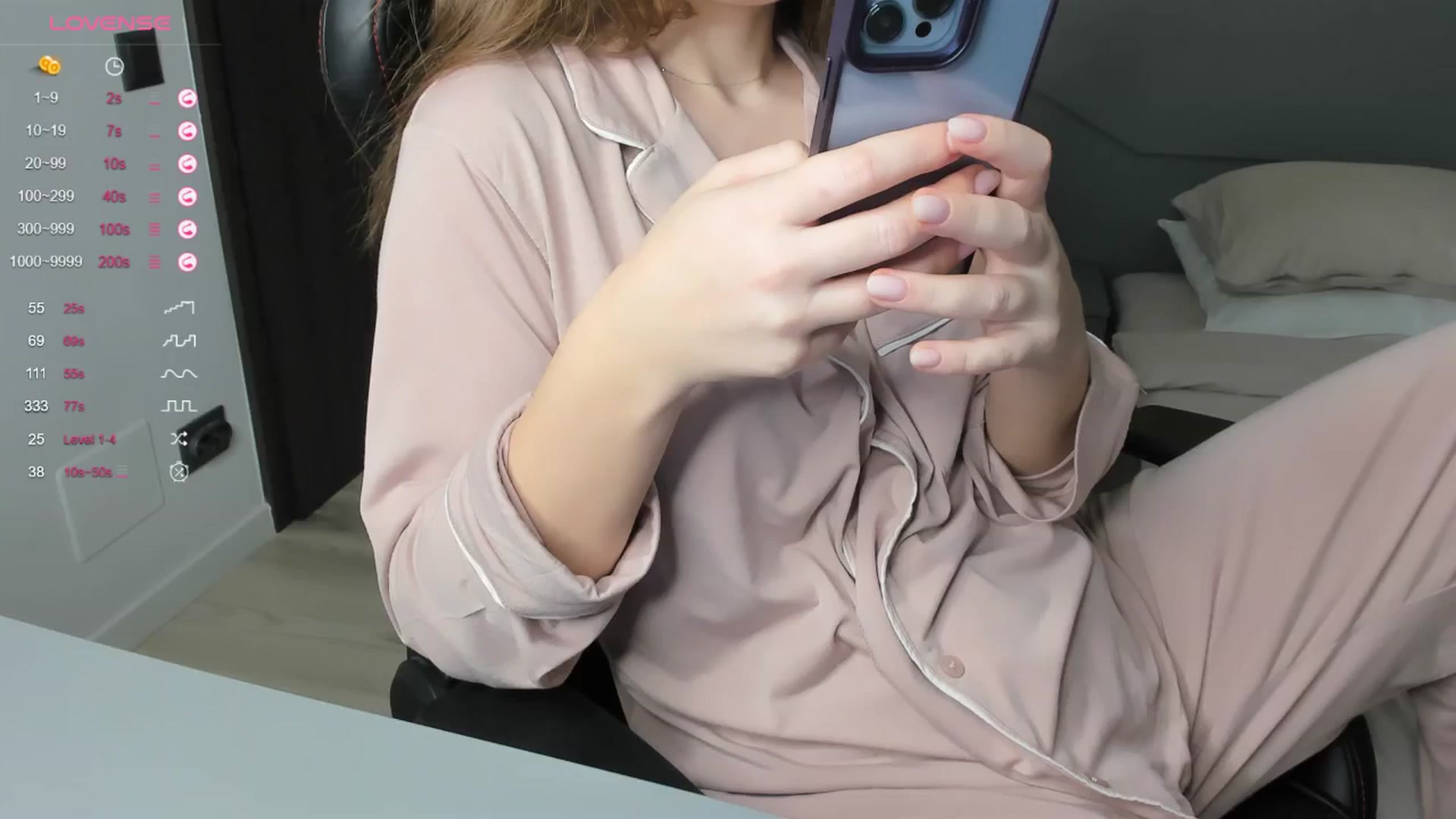 Gallery image thumbnail from kimbasin's myfreecams stream on, 12/26/2024, 21:50 image 7 of 20