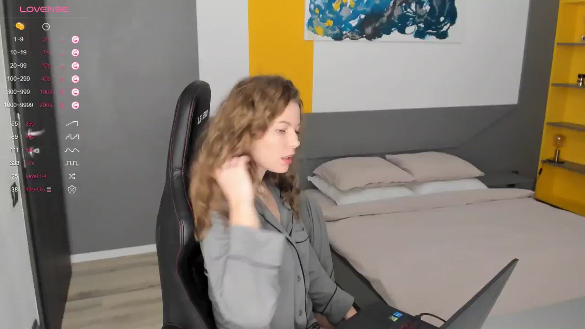 Gallery image thumbnail from kimbasin's myfreecams stream on, 12/27/2024, 14:15 image 18 of 20