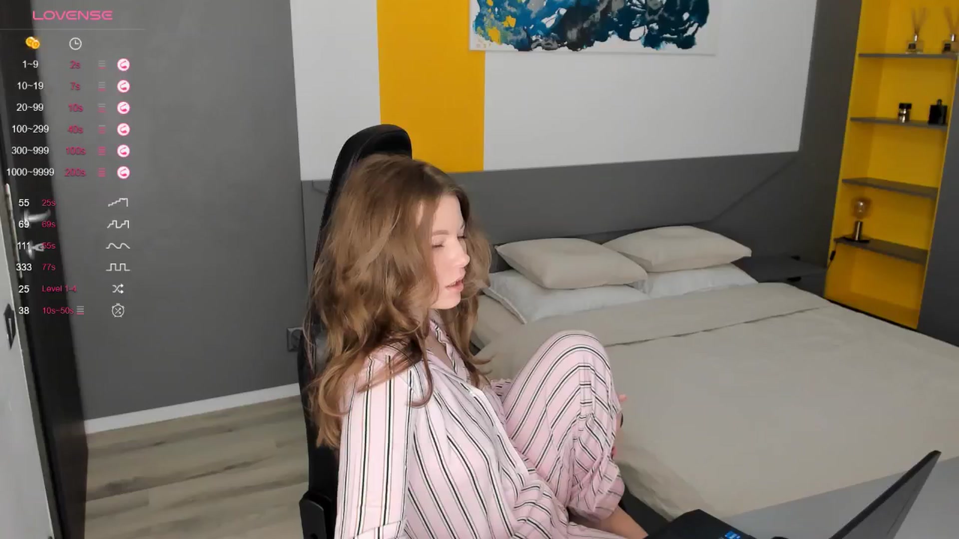 Gallery image thumbnail from kimbasin's myfreecams stream on, 12/31/2024, 13:12 image 19 of 20