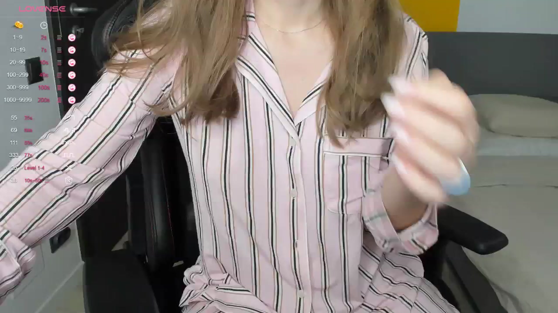 Gallery image thumbnail from kimbasin's myfreecams stream on, 12/31/2024, 20:43 image 1 of 20