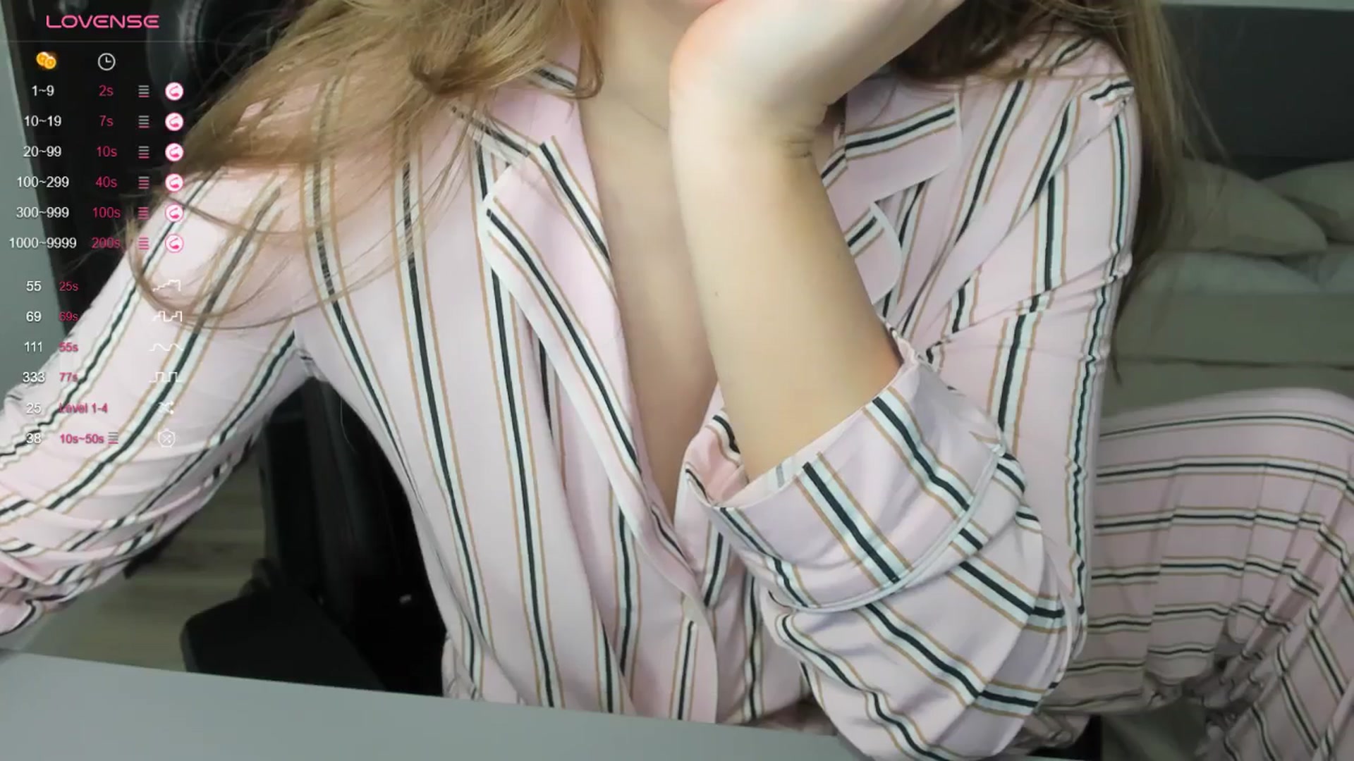 Gallery image thumbnail from kimbasin's myfreecams stream on, 12/31/2024, 21:50 image 5 of 20