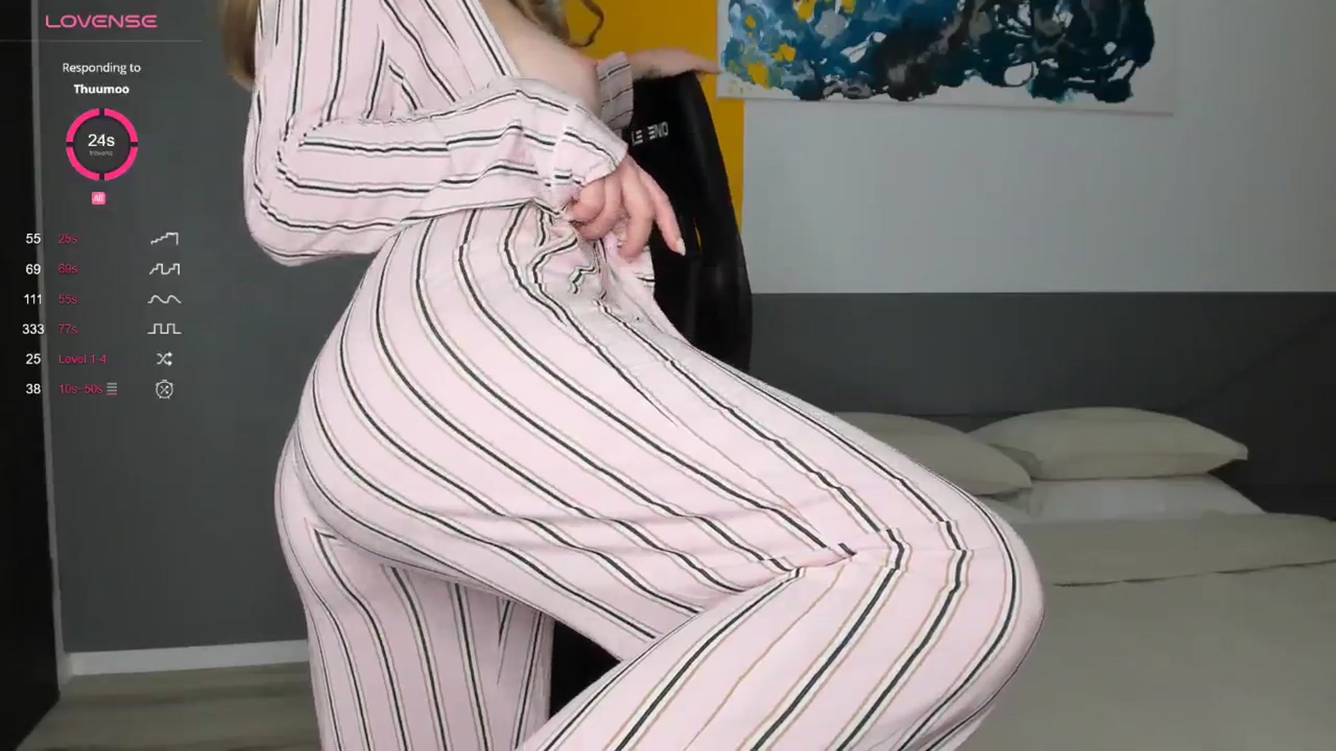 Gallery image thumbnail from kimbasin's myfreecams stream on, 12/31/2024, 21:50 image 15 of 20