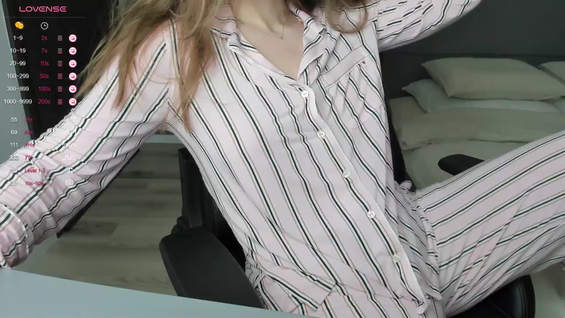 Gallery image thumbnail from kimbasin's myfreecams stream on, 01/21/2025, 14:37 image 11 of 20