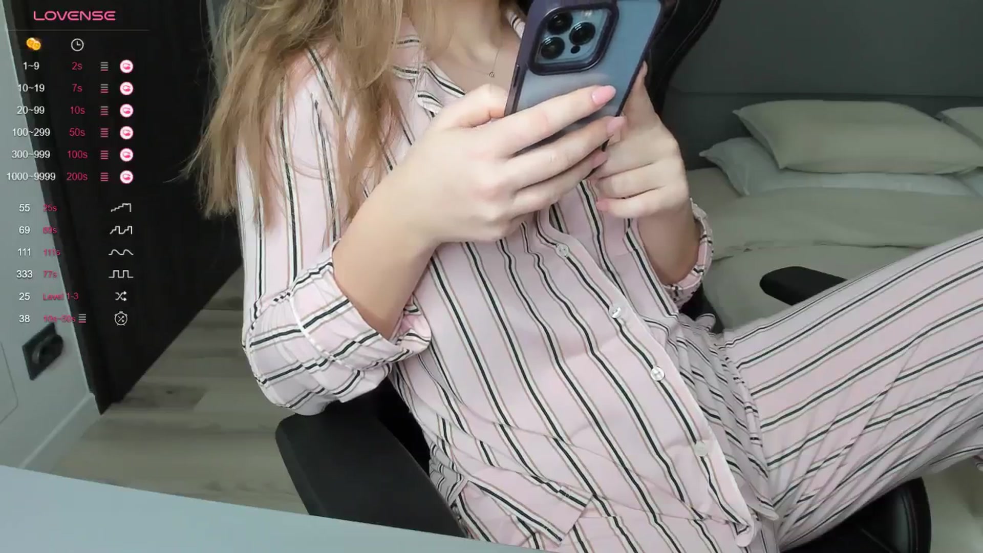 Gallery image thumbnail from kimbasin's myfreecams stream on, 01/21/2025, 14:37 image 12 of 20