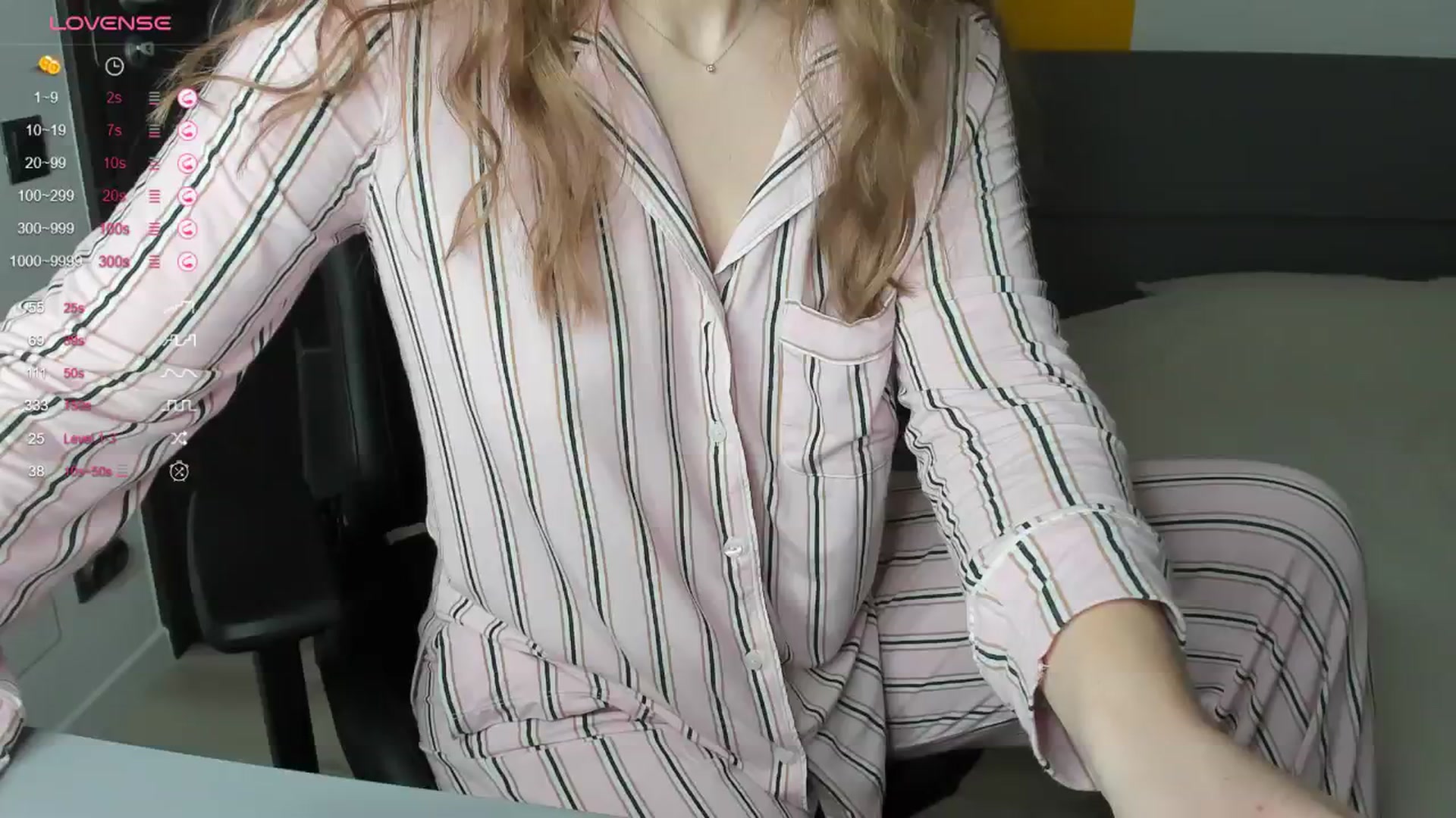 Gallery image thumbnail from kimbasin's myfreecams stream on, 02/02/2025, 14:50 image 12 of 20