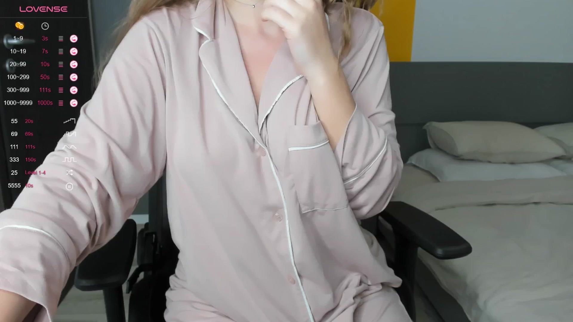 Gallery image thumbnail from kimbasin's myfreecams stream on, 03/18/2025, 14:53 image 20 of 20