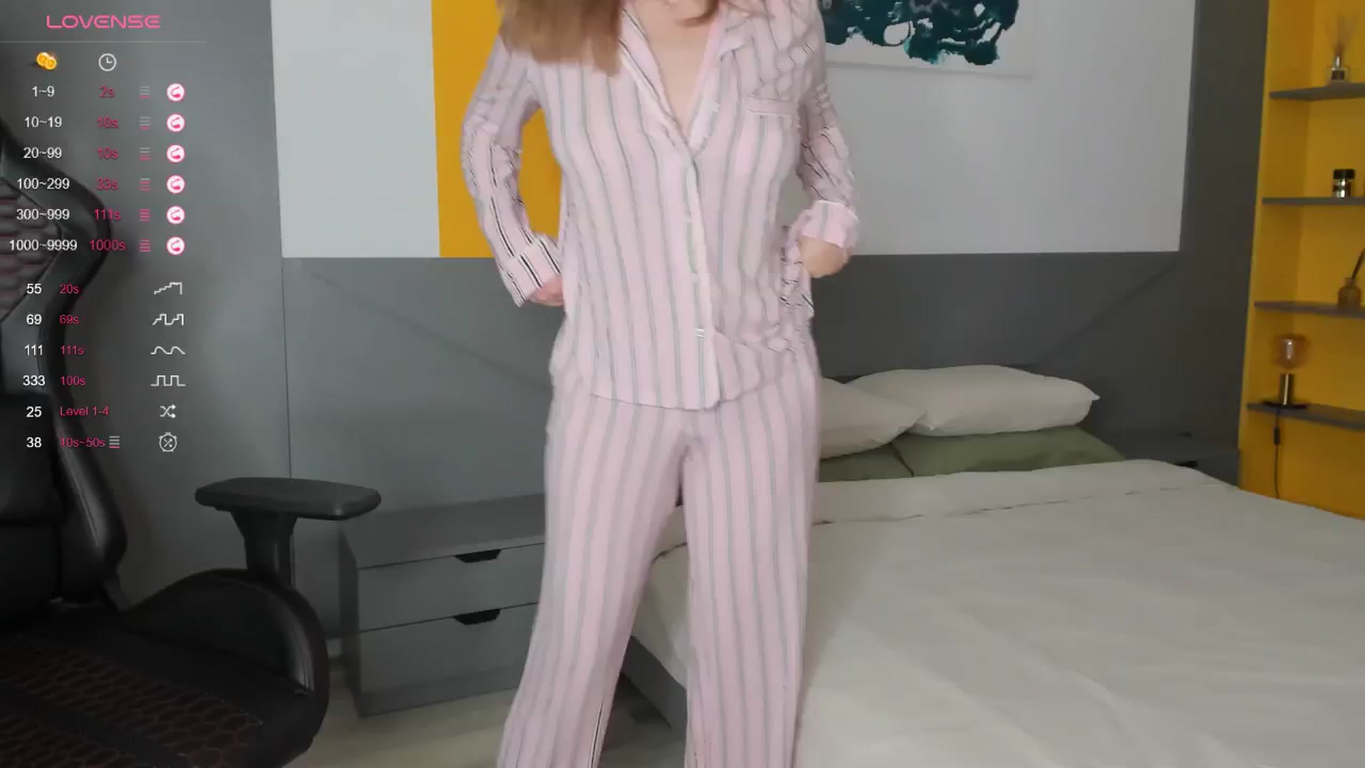 Gallery image thumbnail from kimbasin's myfreecams stream on, 05/19/2025, 14:52 image 13 of 20