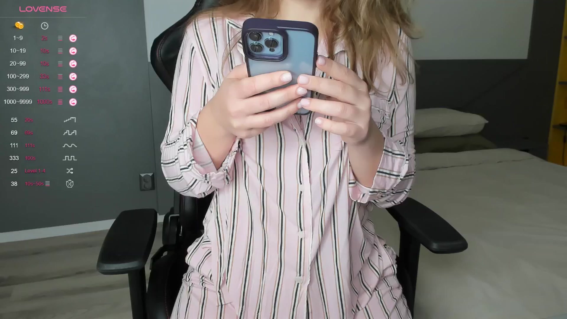 Gallery image thumbnail from kimbasin's myfreecams stream on, 05/19/2025, 14:52 image 10 of 20