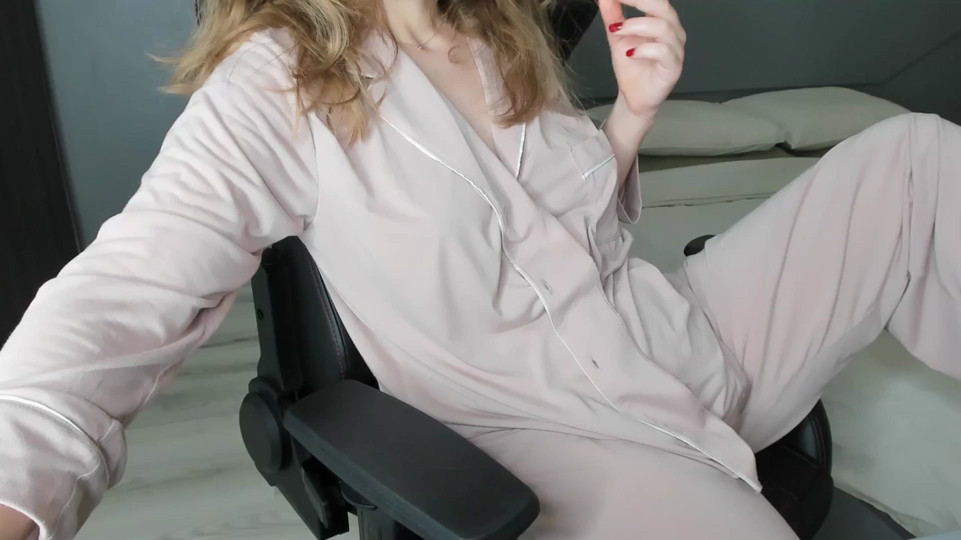 Gallery image thumbnail from kimbasin's myfreecams stream on, 06/10/2025, 17:54 image 18 of 20