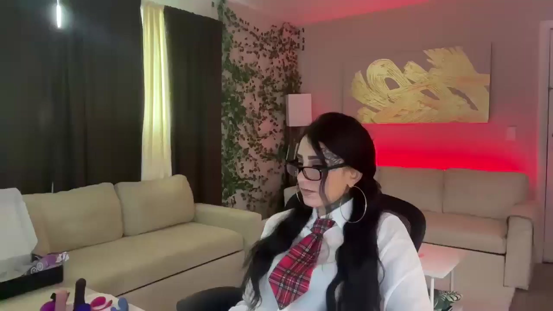 Gallery image thumbnail from kimoralove28's myfreecams stream on, 06/11/2025, 12:17 image 16 of 20