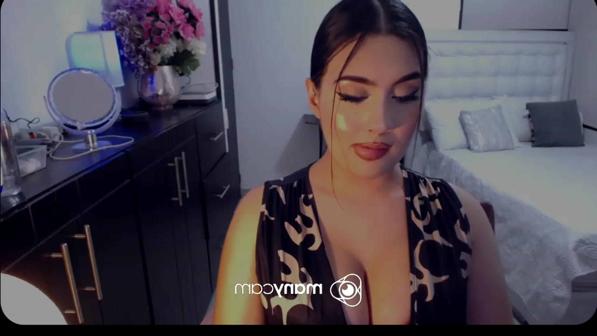 Gallery image thumbnail from kinkyhill's myfreecams stream on, 03/02/2023, 07:13 image 12 of 20