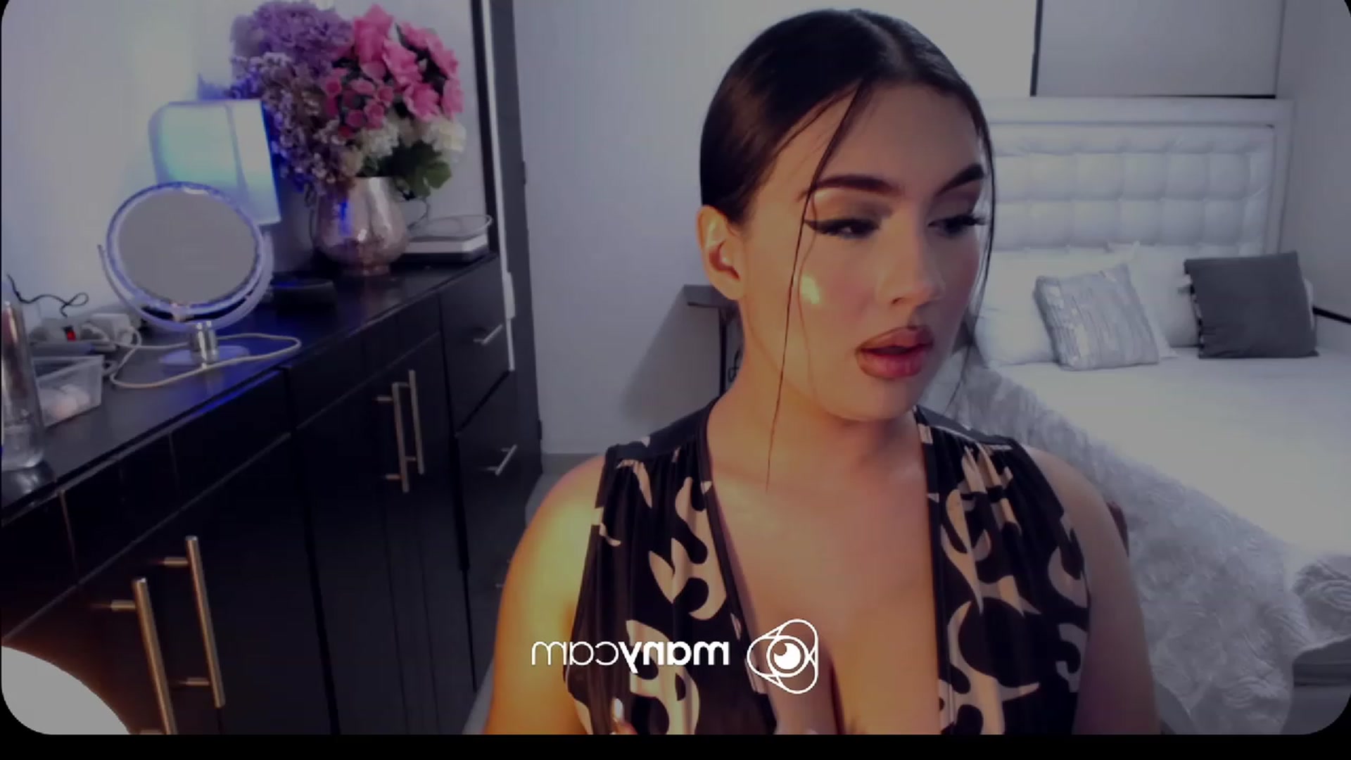 Gallery image thumbnail from kinkyhill's myfreecams stream on, 03/02/2023, 07:13 image 10 of 20