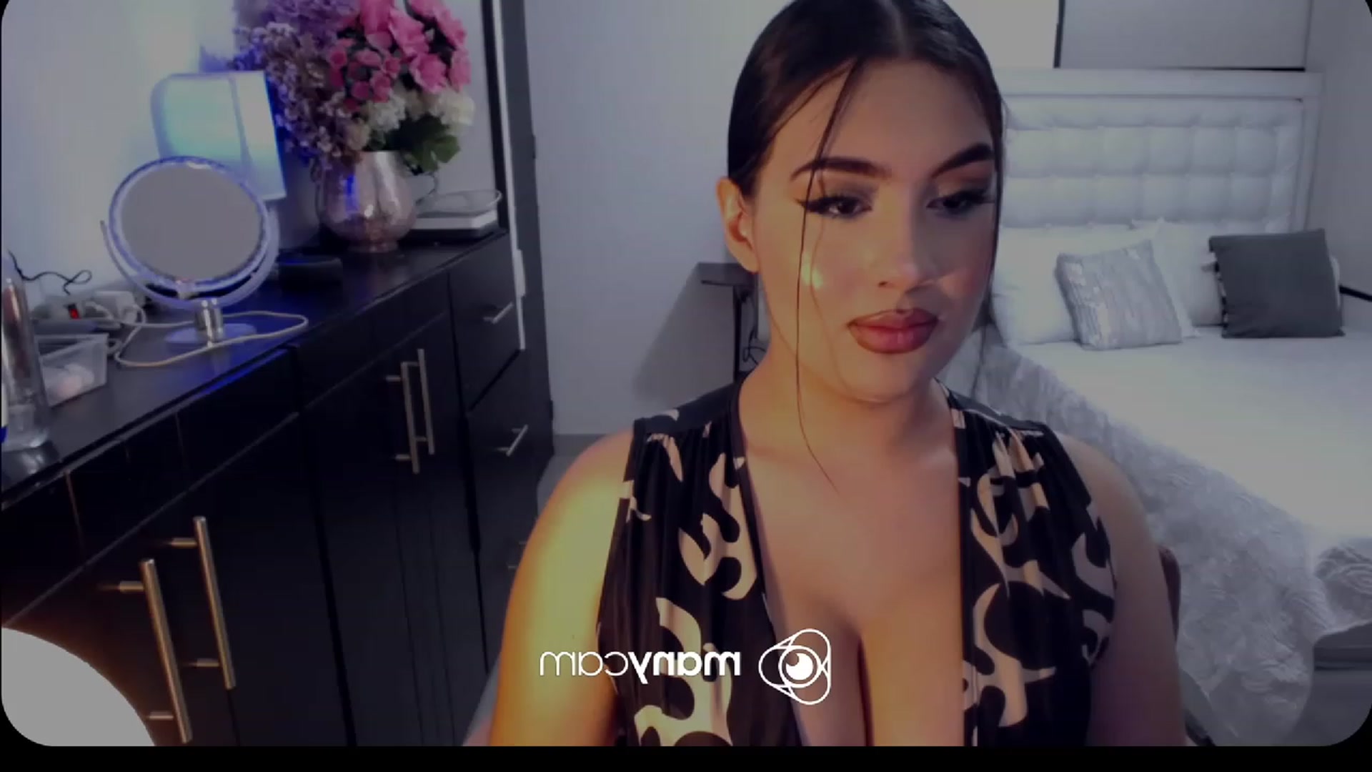Gallery image thumbnail from kinkyhill's myfreecams stream on, 03/02/2023, 07:13 image 18 of 20