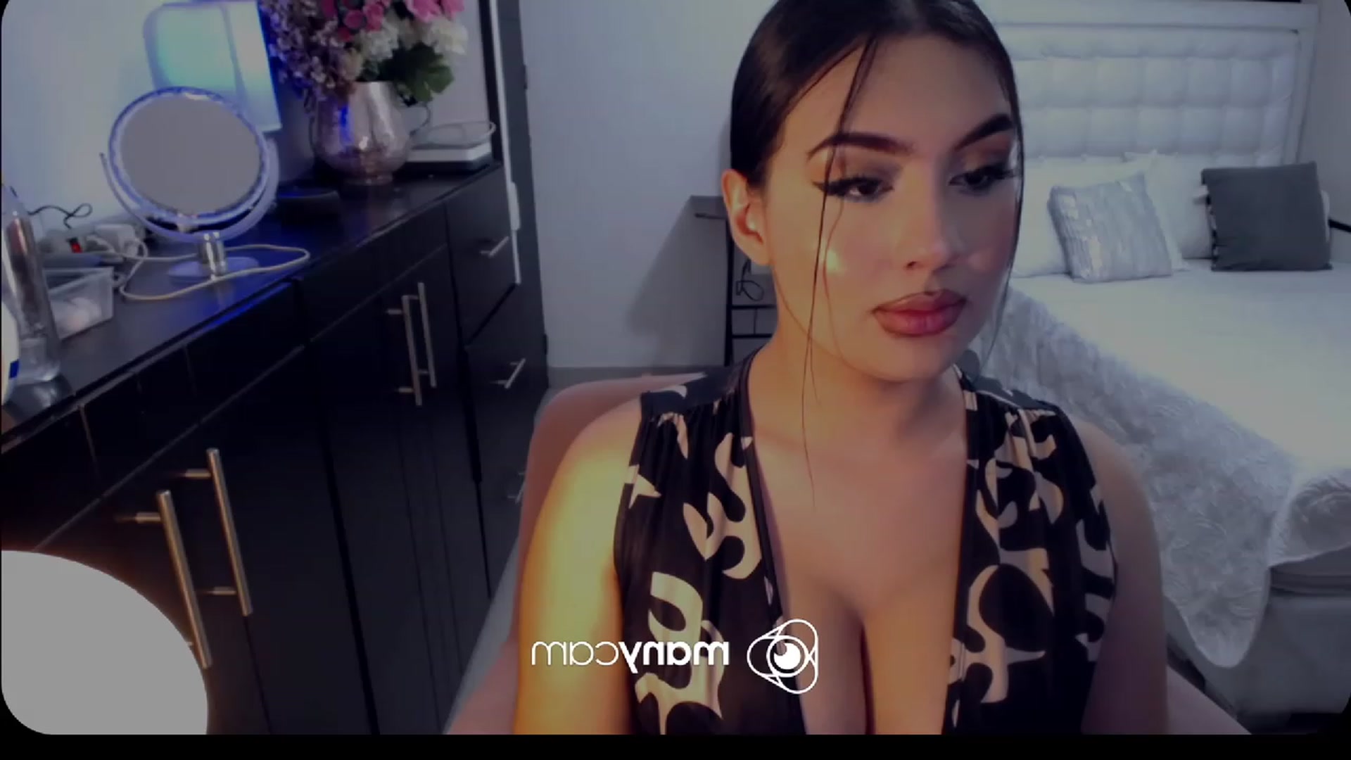 Gallery image thumbnail from kinkyhill's myfreecams stream on, 03/02/2023, 08:21 image 9 of 20