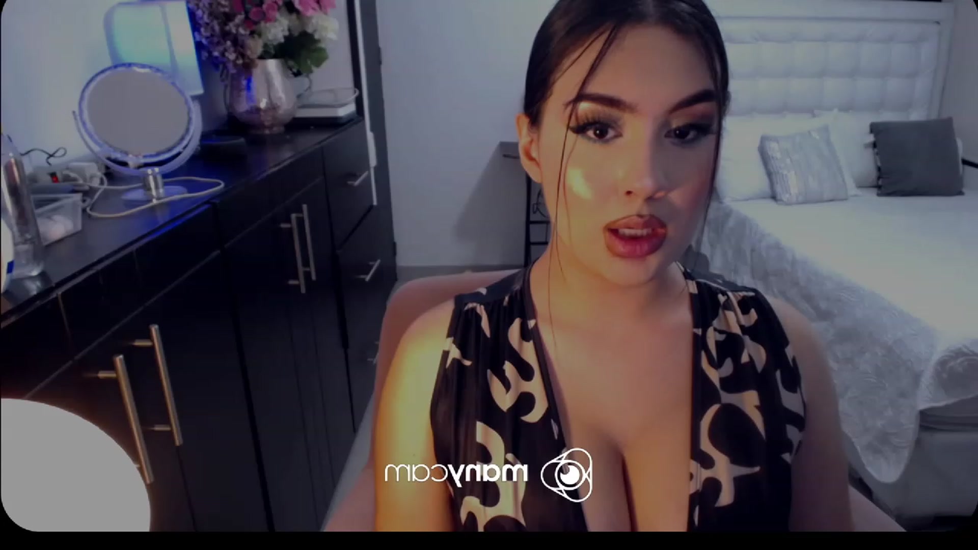 Gallery image thumbnail from kinkyhill's myfreecams stream on, 03/02/2023, 08:21 image 5 of 20