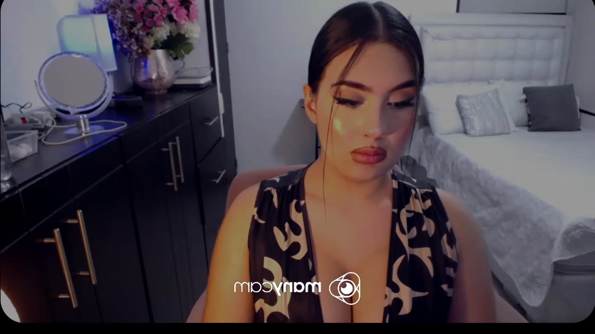 Gallery image thumbnail from kinkyhill's myfreecams stream on, 03/02/2023, 09:01 image 4 of 20