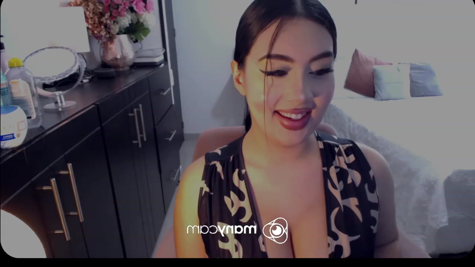 Gallery image thumbnail from kinkyhill's myfreecams stream on, 03/12/2023, 20:39 image 5 of 20